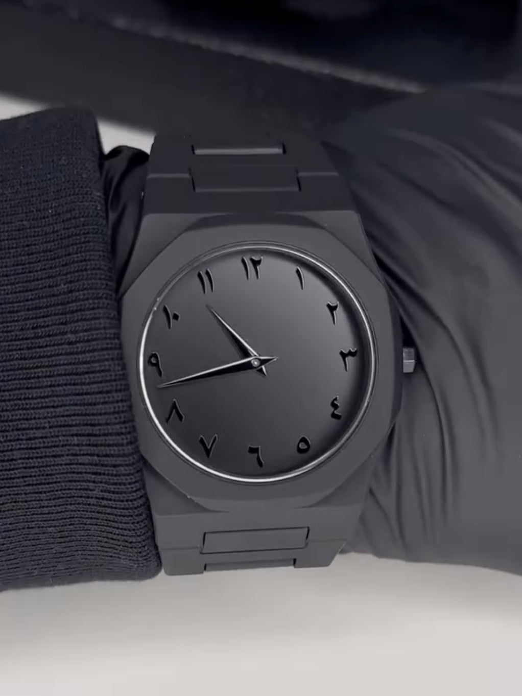 Black Aura Arabic watch
